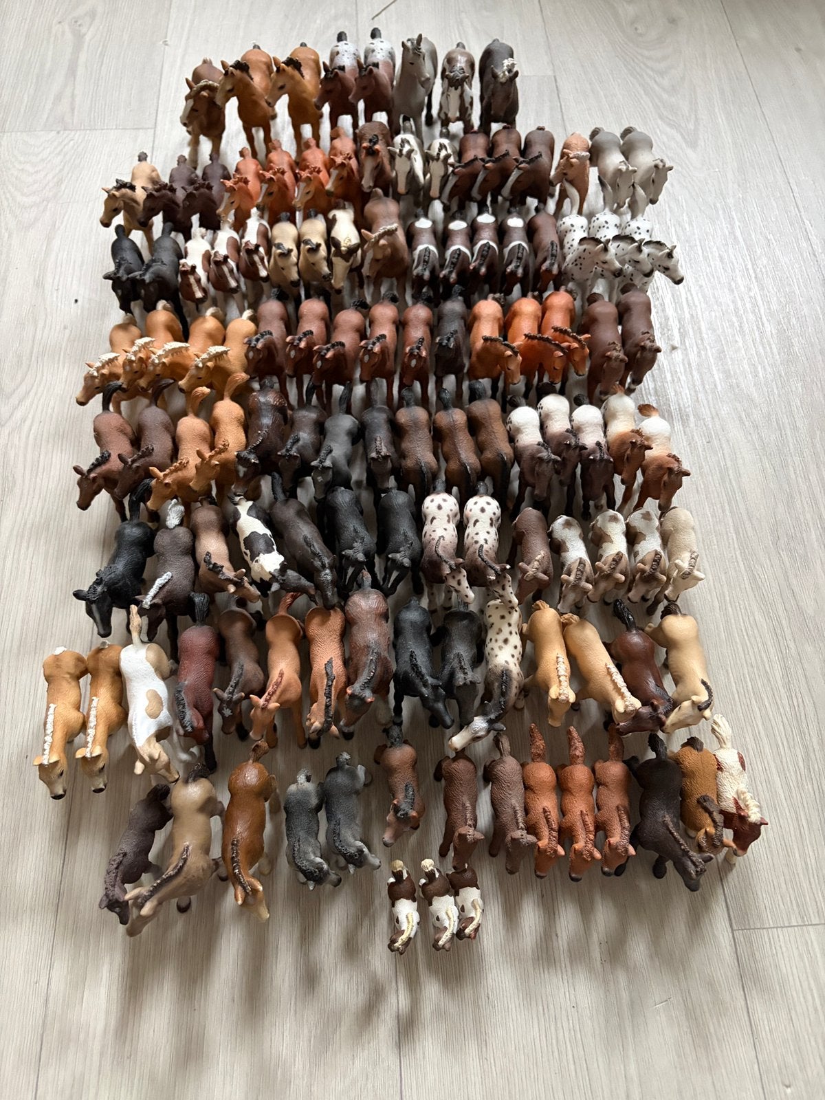 Heel veel Schleich veulens, Ophalen of Verzenden, Zo goed als nieuw, Paard, Beeldje of Figuurtje