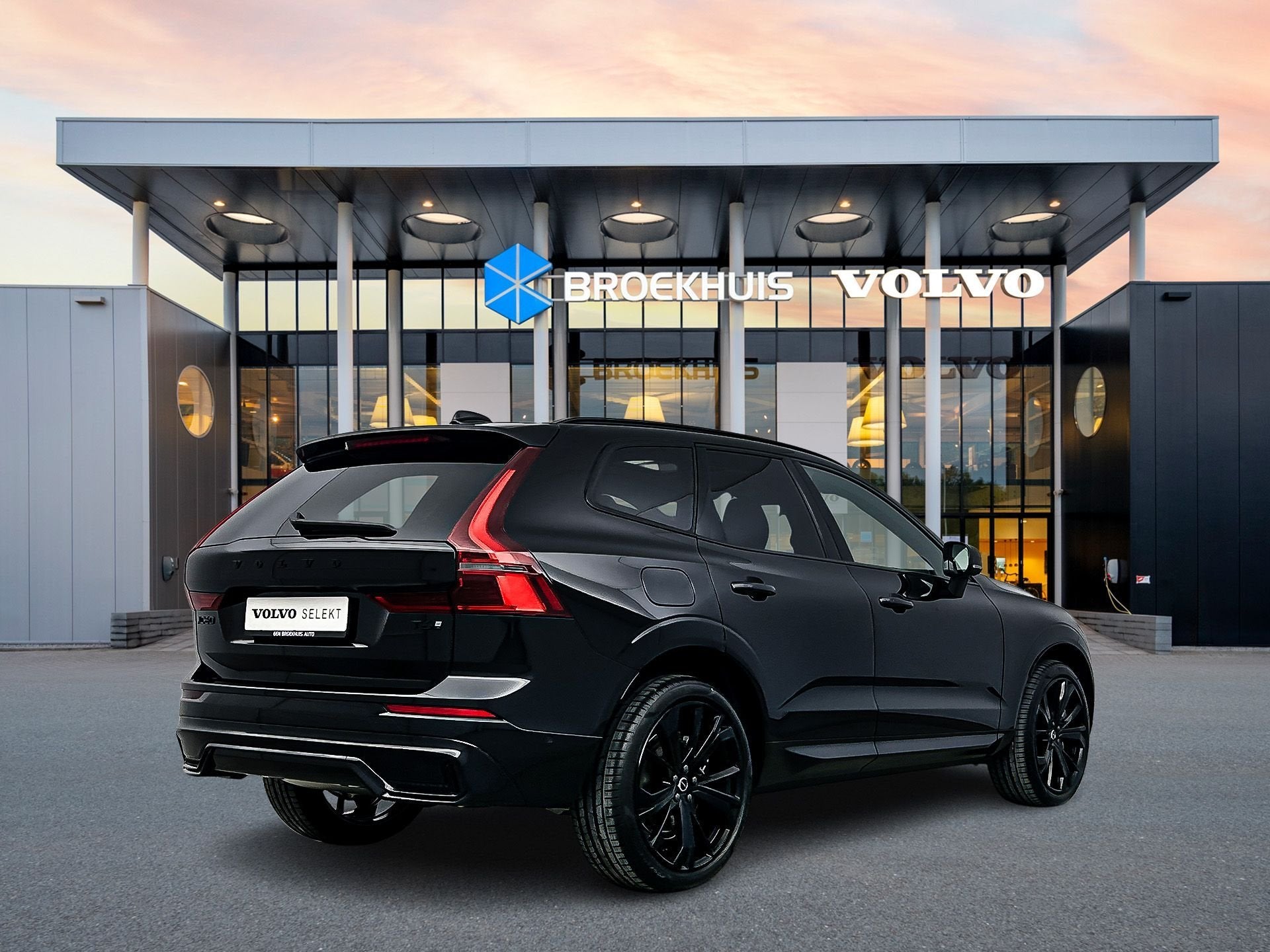 Volvo XC60 T6 Recharge Plus Black Edition, Gebruikt, 150 min, 24 maanden, Zwart