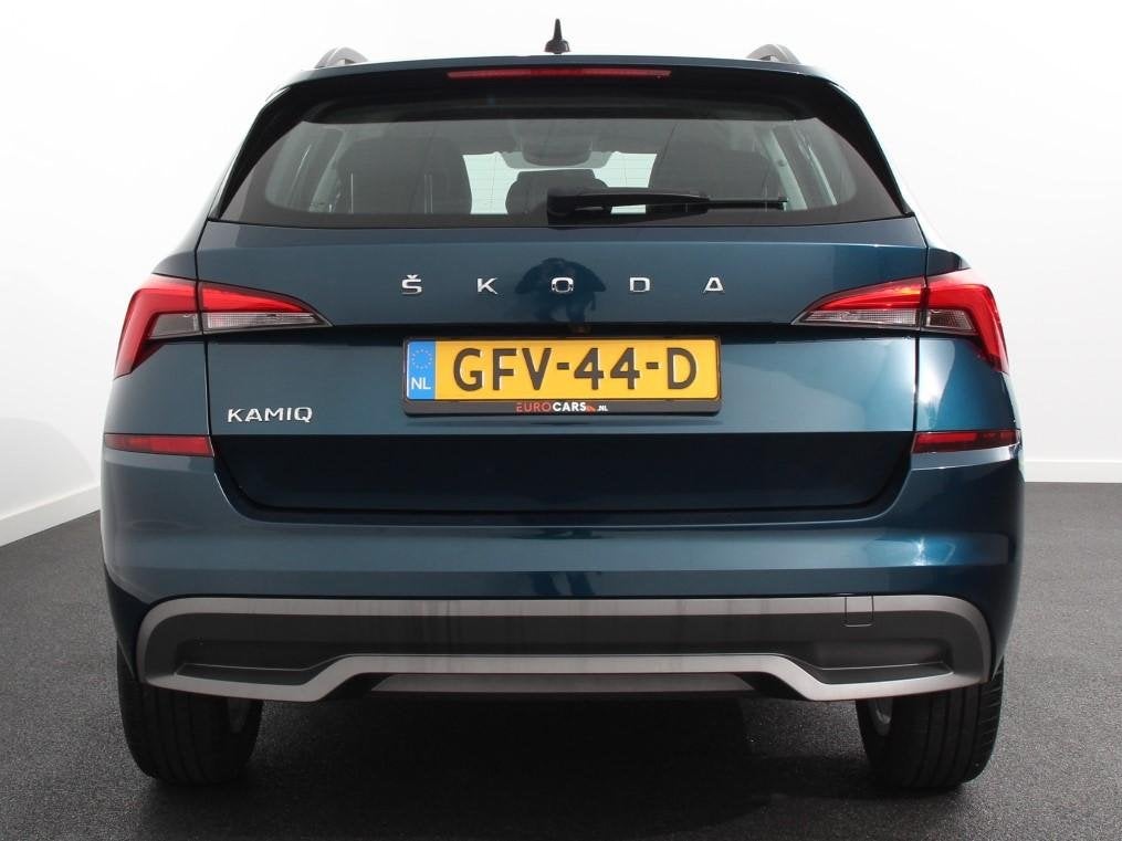 Skoda Kamiq 1.0 TSI 110pk DSG Dynamic Navigatie Apple Carpla, Auto's, Skoda, Stoelverwarming, Stof, Gebruikt, Euro 6