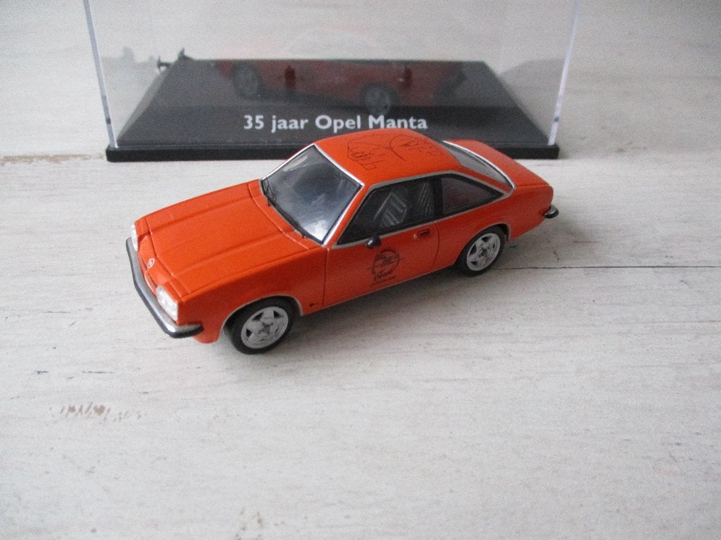 Schuco Opel Manta B Oranje Manta Club Nederland Schaal 1:43, Hobby en Vrije tijd, Ophalen of Verzenden, Nieuw, Auto, Schuco