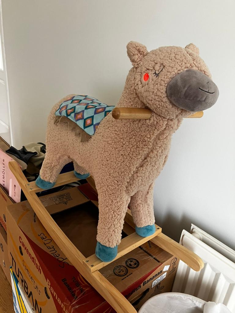 Schommel alpaca, Ophalen of Verzenden, Zo goed als nieuw