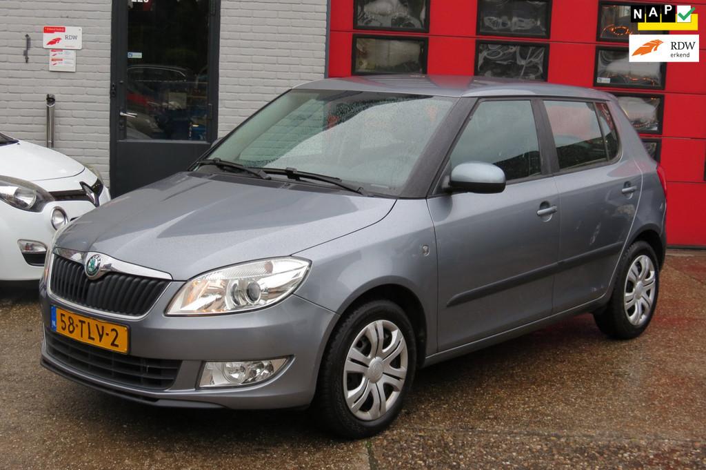Skoda Fabia 1.2 TSI Ambition . AIRCO, NWE APK , Trekhaak, Auto's, Skoda, Voorwielaandrijving, Euro 5, 4 cilinders, Bedrijf