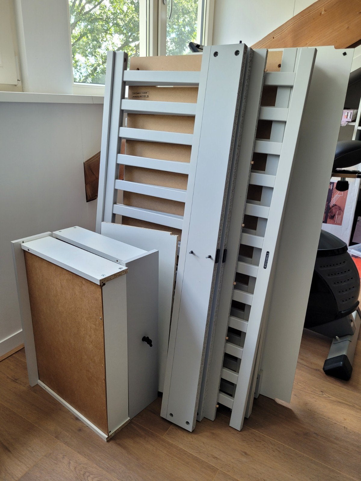 Grijs kinderbed Kidsmill 60x120 cm, Kinderen en Baby's, Kinderkamer | Bedden, Ophalen, Zo goed als nieuw, Lattenbodem, Minder dan 140 cm