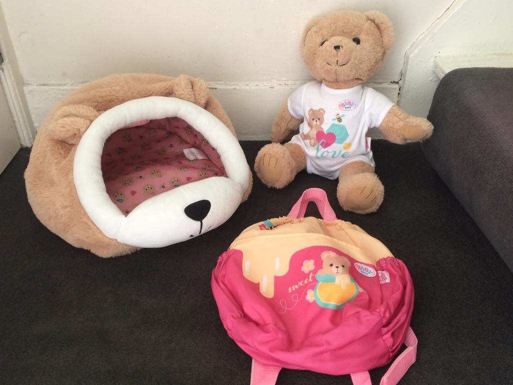 baby born beer, hol en rugzak en rompertje - ZGAN!, Kinderen en Baby's, Overige merken, Beer, Ophalen of Verzenden, Zo goed als nieuw