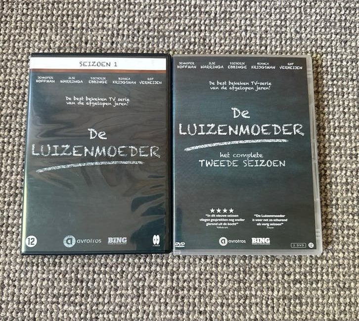 De Luizenmoeder Seizoen 1 & 2 DVD Boxset, ZELDZAAM, Seizoen 1, Zo goed als nieuw, Komedie, Vanaf 12 jaar