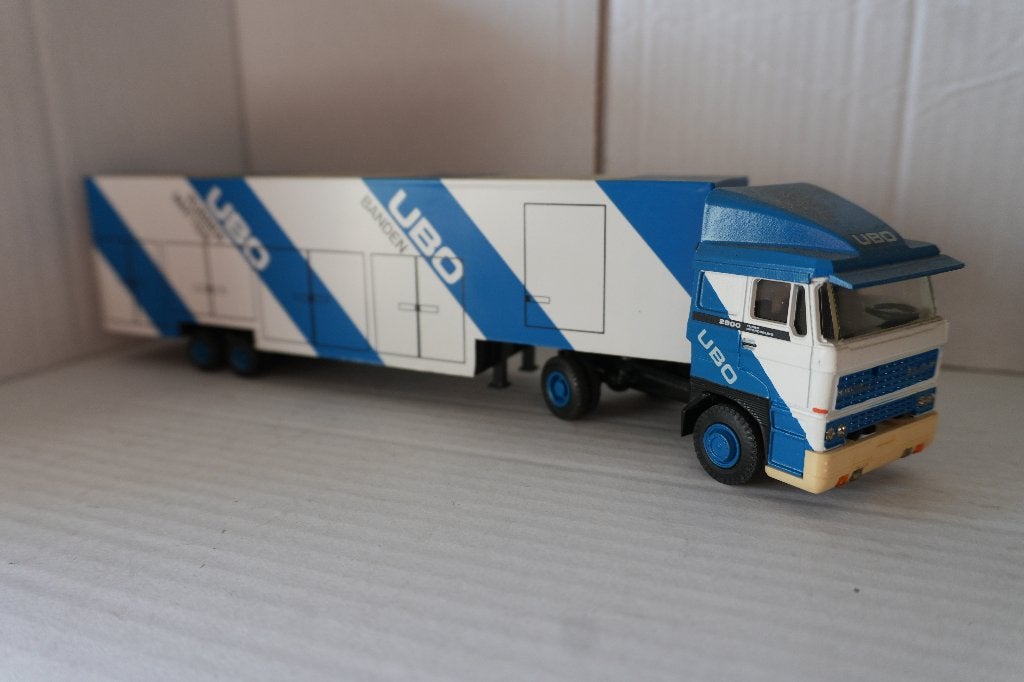 Div 1/50 van UBO, Hobby en Vrije tijd, Ophalen, Zo goed als nieuw, Bus of Vrachtwagen, Overige merken