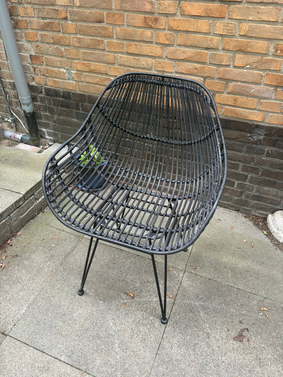 Rotan stoel, Huis en Inrichting, Stoelen, Zo goed als nieuw, Eén, Zwart, Ophalen