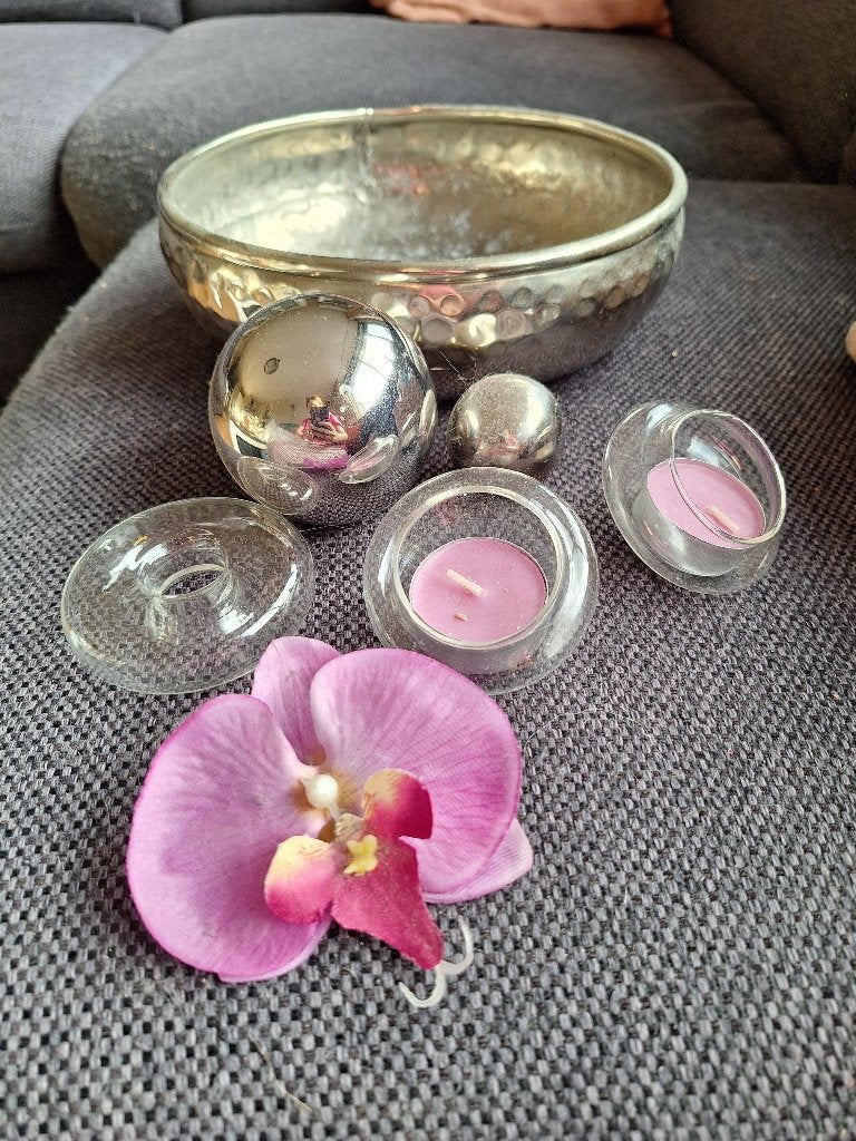 Zilveren schaal met decoratie, Ophalen of Verzenden, Zo goed als nieuw, Zilver