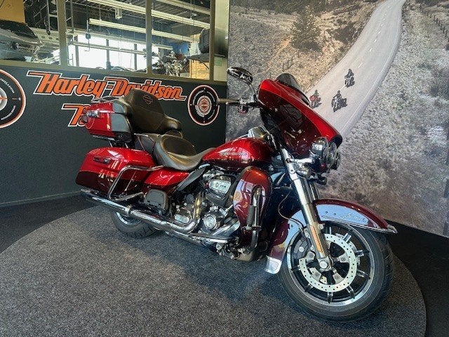 Harley-Davidson FLHTK ULTRA LIMITED (bj 2021), Motoren, Motoren | Harley-Davidson, Laan van Vredenoord 33
2289 DA  RIJSWIJK, NL