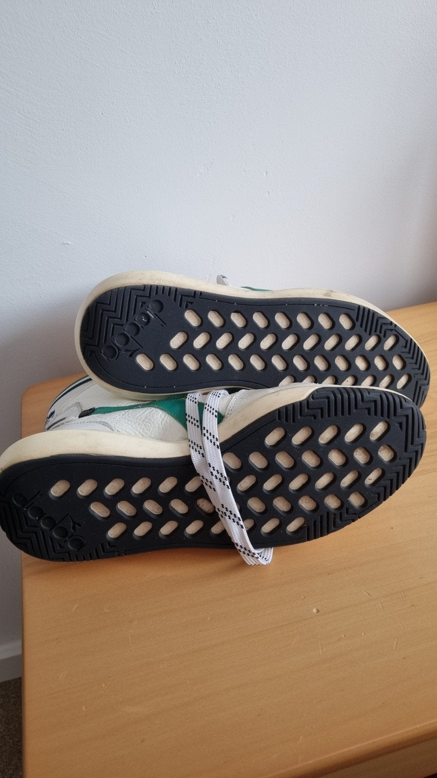Diadora Heritage Sneakers - Wit met Groen, Wit, Ophalen of Verzenden, Sneakers of Gympen, Gedragen