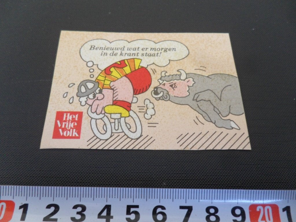 sticker strip fiets stier krant het vrije volk, Ophalen, Zo goed als nieuw