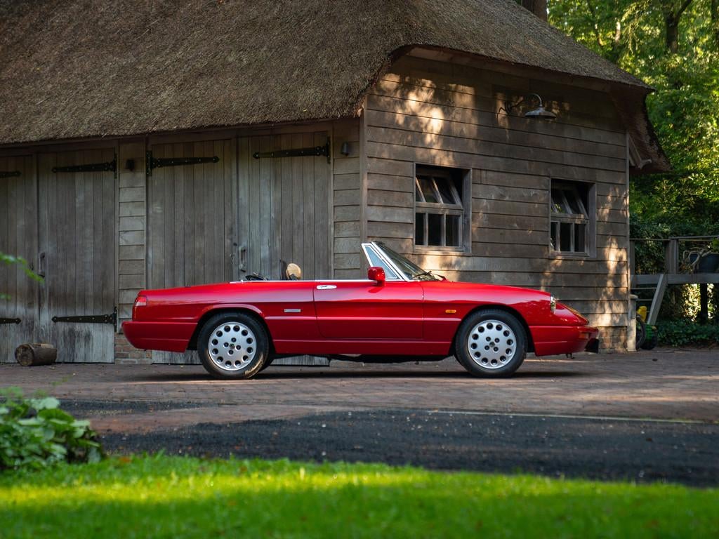 Alfa Romeo Spider 2.0 QV | NL-auto | 20 jaar in bezit, Auto's, Oldtimers, Achterwielaandrijving, Beige, 1962 cc, Cabriolet