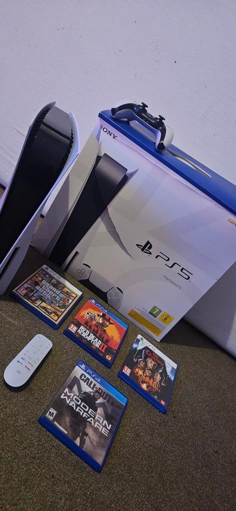Playstation 5 met games en PS-Remote joystick, Spelcomputers en Games, Games | Sony PlayStation 5, Ophalen of Verzenden, Zo goed als nieuw