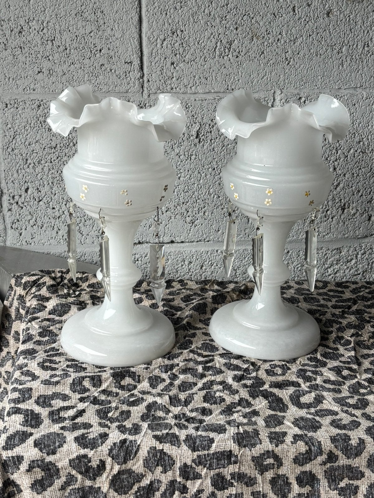 Twee antieke melkglas bokalen, Ophalen of Verzenden, Zo goed als nieuw