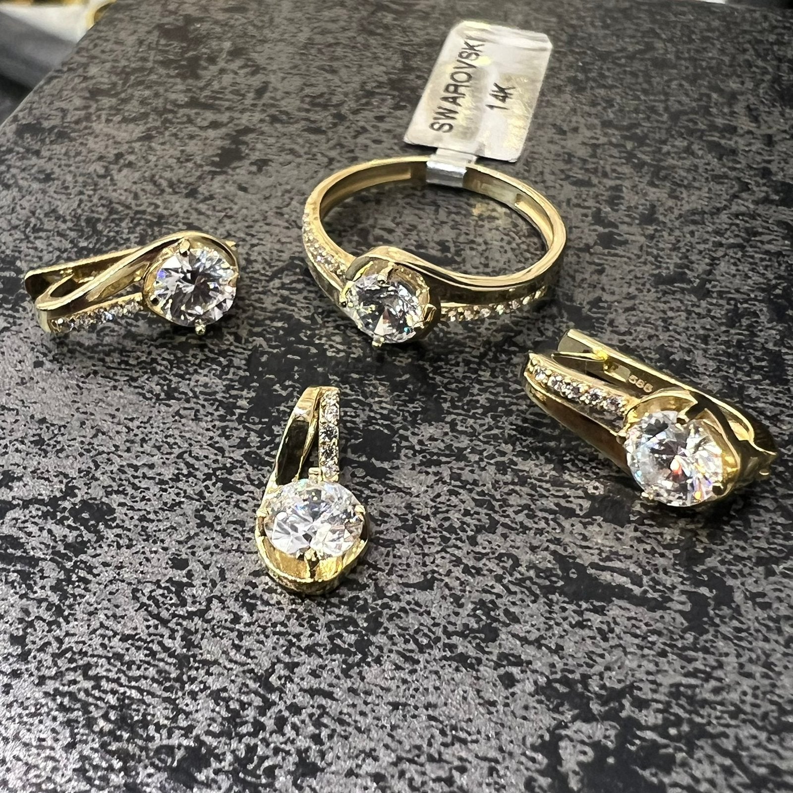 14 karaat gouden ring oorbellen hanger, Sieraden, Tassen en Uiterlijk, Ophalen of Verzenden, Nieuw, Goud