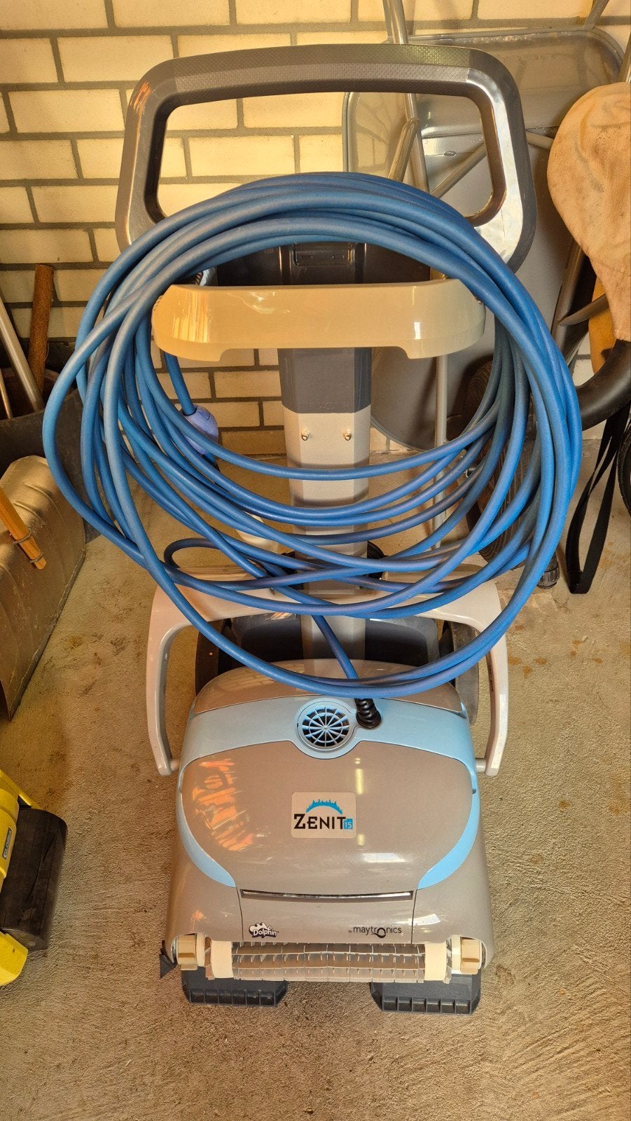 Maytronics Dolphin Zenit 15 zwembadrobot met trollie, Ophalen, Gebruikt, Overige typen