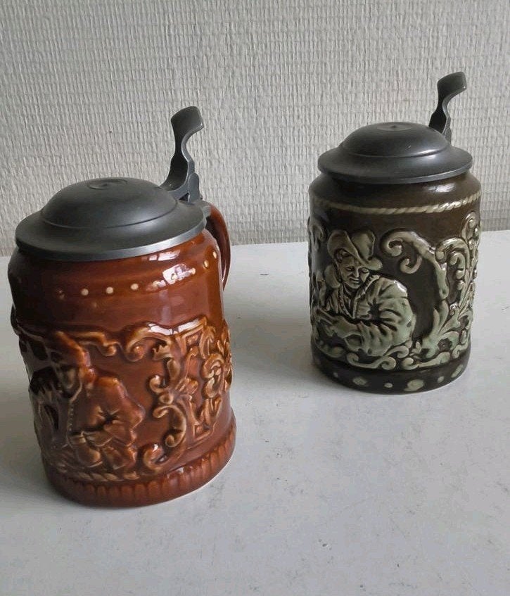 2 vintage bierpullen, keramiek/ tin, gouda aardewerk., Ophalen of Verzenden