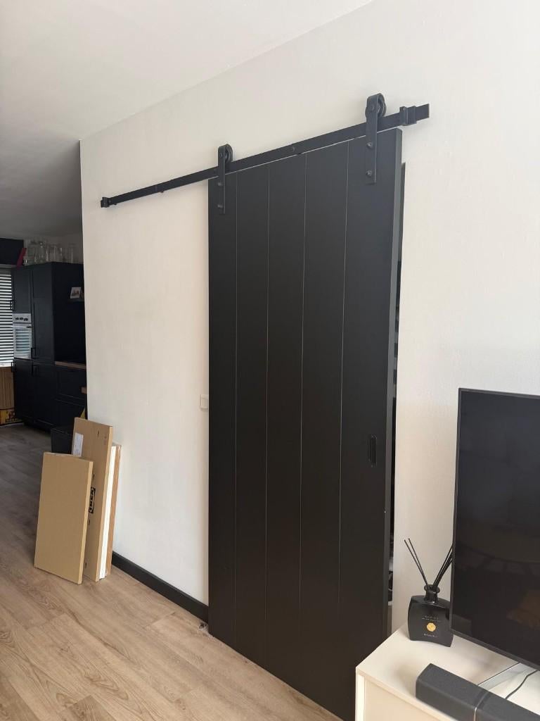 Barndoor met rails, Doe-het-zelf en Verbouw, Deuren en Horren, Ophalen, 80 tot 100 cm, Binnendeur, Zo goed als nieuw