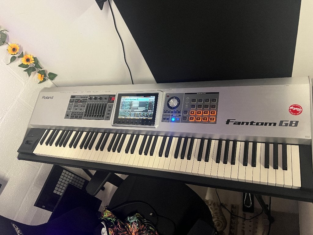 Roland Fantom G8 Workstation (88 keys) + Flightcase, Muziek en Instrumenten, Keyboards, Gebruikt, 88 toetsen, Roland, Aanslaggevoelig