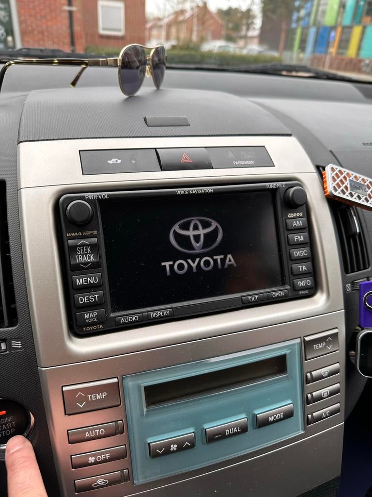 Toyota Corolla verso.navigatiesysteem met radio en CD-speler, Auto diversen, Autonavigatie, Zo goed als nieuw, Ophalen of Verzenden
