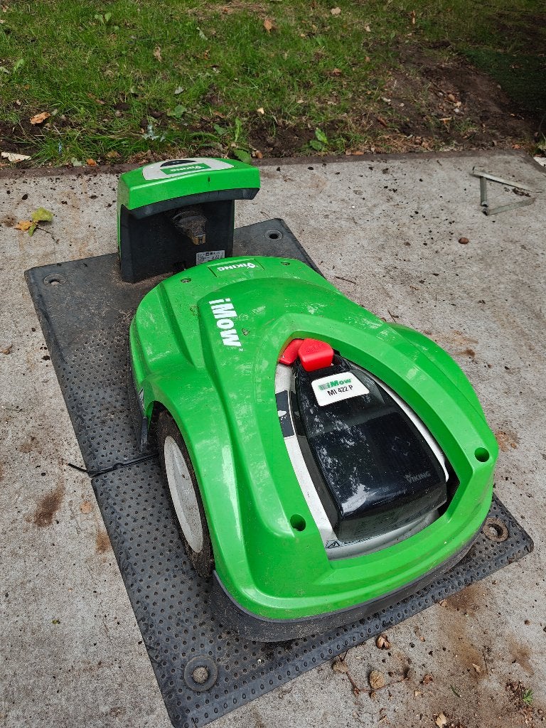 Stihl Viking iMow MI422P Robotmaaier, Ophalen, Stihl, Gebruikt, Met regensensor