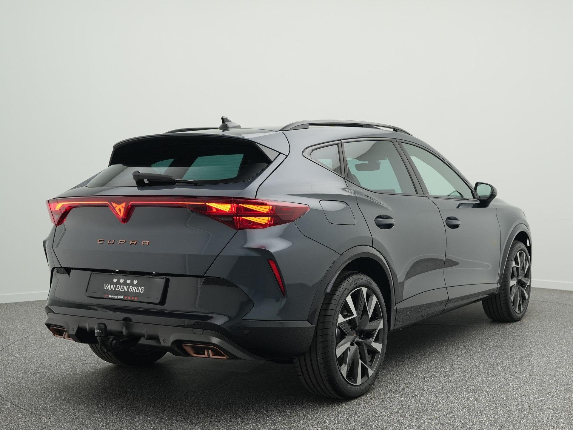 CUPRA Formentor 1.5 TSI e-Hybrid 272pk VZ Performance | Trek, Auto's, 4 cilinders, Formentor, 150 min, Alcantara