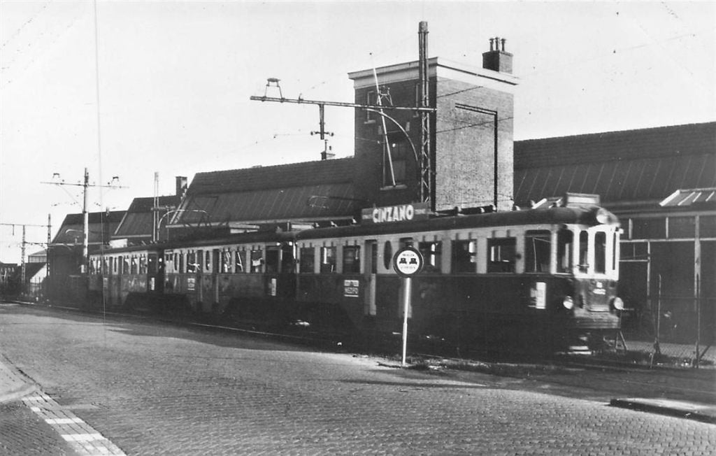 703-445-019 Remise Rijnsburg met Blauwe naar Katwijk 1960, Verzamelen, Ansichtkaarten | Nederland, Verzenden, Voor 1920, Zuid-Holland