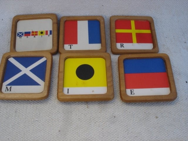 VINTAGE 1986 PHILIP MORRIS MERIT SEA COASTERS / onderzetters, Gebruikt, Glasonderzetter, Meerkleurig, Ophalen of Verzenden