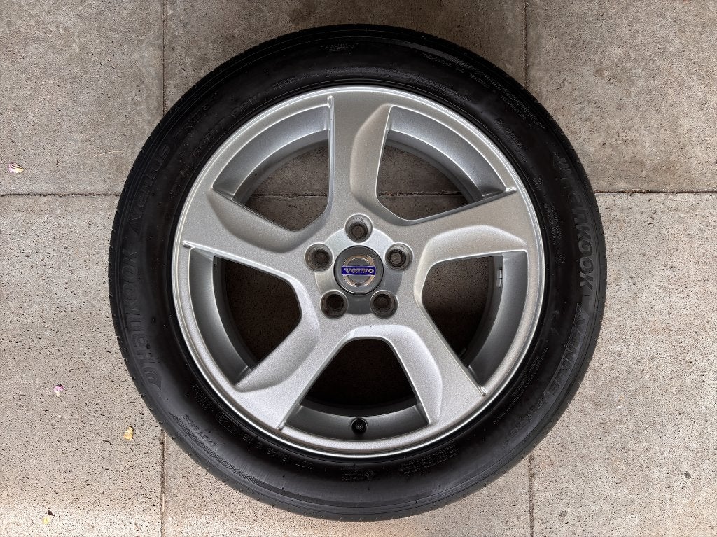 Volvo 17 inch Balder velgen met 225 50 17 zomerbanden, Ophalen, Gebruikt, Banden en Velgen, 17 inch