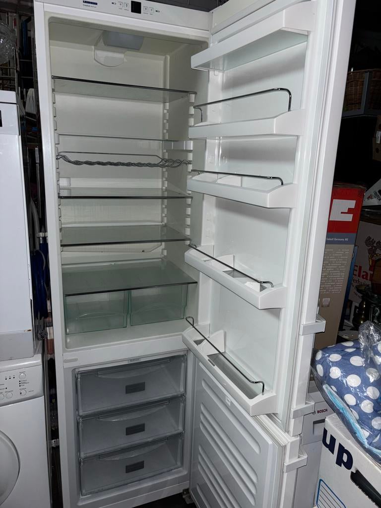 Liebherr NoFrost Koelkast!, Witgoed en Apparatuur, Koelkasten en IJskasten, Ophalen, Gebruikt, 200 liter of meer, 60 cm of meer