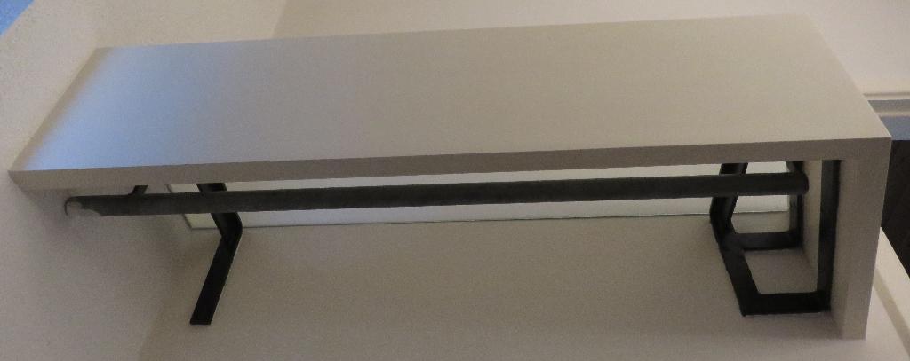 Gietijzeren garderobe kapstok met garderobestang roede, Zo goed als nieuw, Minder dan 100 cm, Metaal, Ophalen