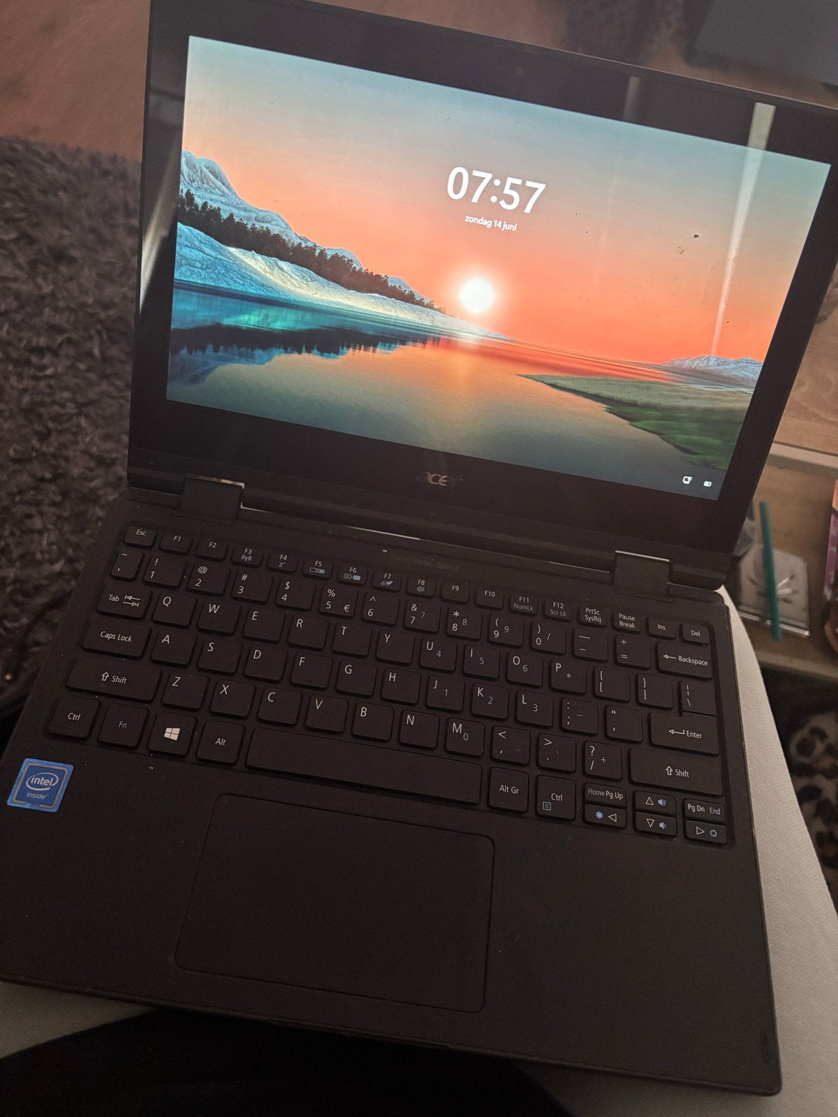 Acer Travelmate B118 - Windows 11 Pro incl. adapter, Computers en Software, Windows Laptops, Gebruikt, 11 inch, SSD, Minder dan 2 Ghz