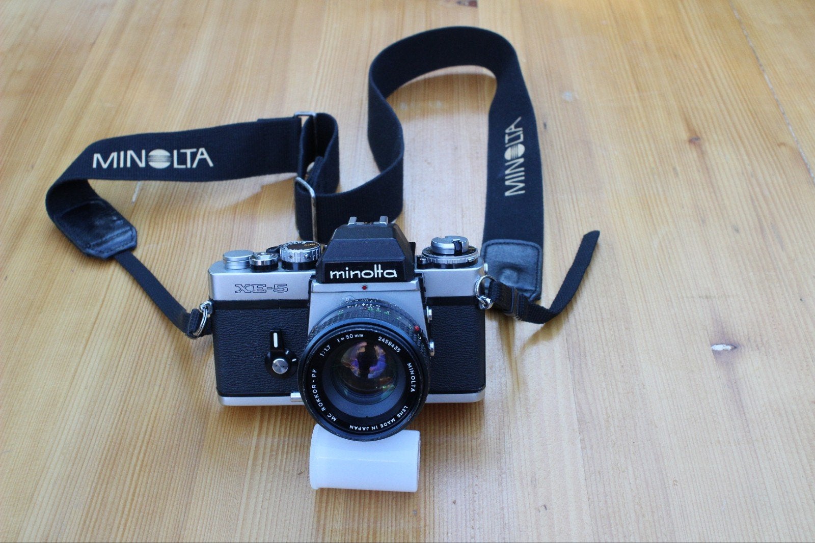Minolta XE-5 Spiegelreflex met rokkor 50mm f/1.7 lens, Audio, Tv en Foto, Fotocamera's Analoog, Ophalen of Verzenden, Gebruikt
