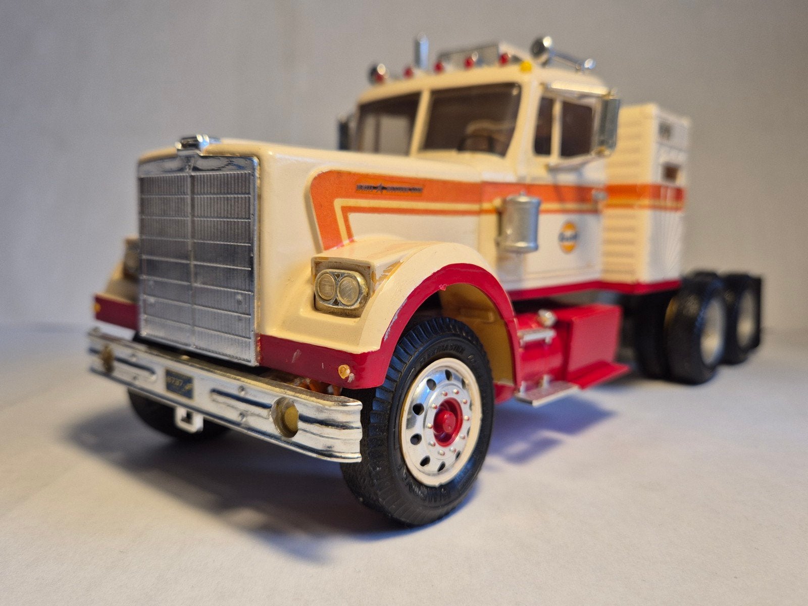 White truck & tanktrailer, Ophalen of Verzenden
