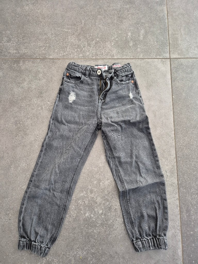 Grijze spijkerbroek Vingino maat 8 (128), Broek, Meisje, Ophalen of Verzenden, Zo goed als nieuw