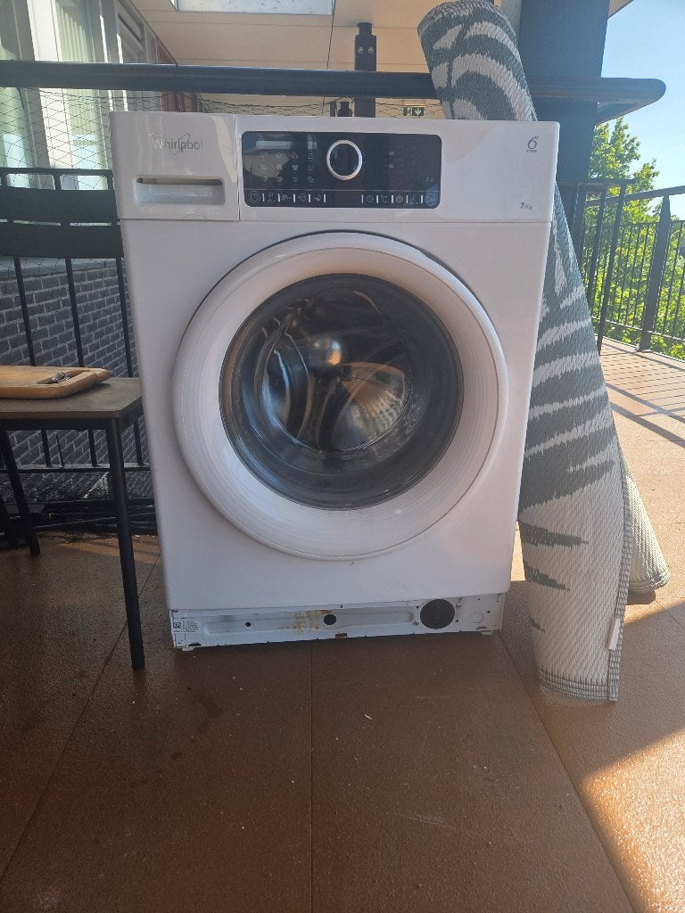 Kapotte wasmachine en droger ophalen voor onderdelen