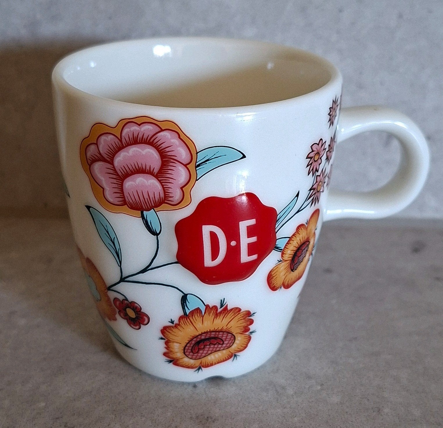 Douwe Egberts Hylper Heritage mok / koffiebeker (Multicolor), Huis en Inrichting, Keuken | Servies, Ophalen of Verzenden, Zo goed als nieuw