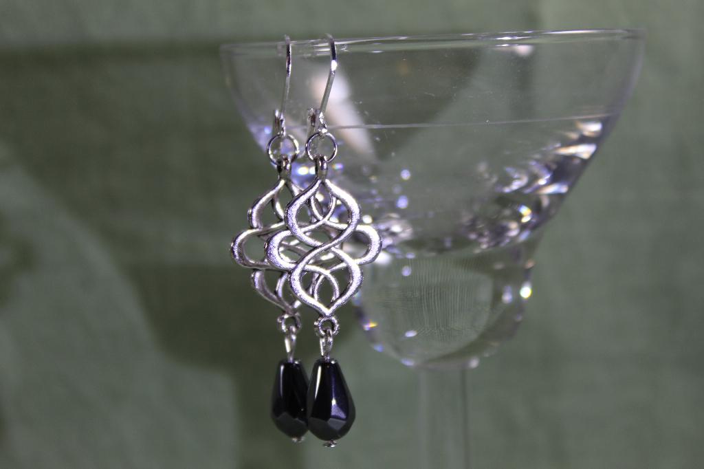 Hematiet oorbellen - Gitzwarte juwelen met half edelsteen, Sieraden, Tassen en Uiterlijk, Oorbellen, Overige materialen, Hangers