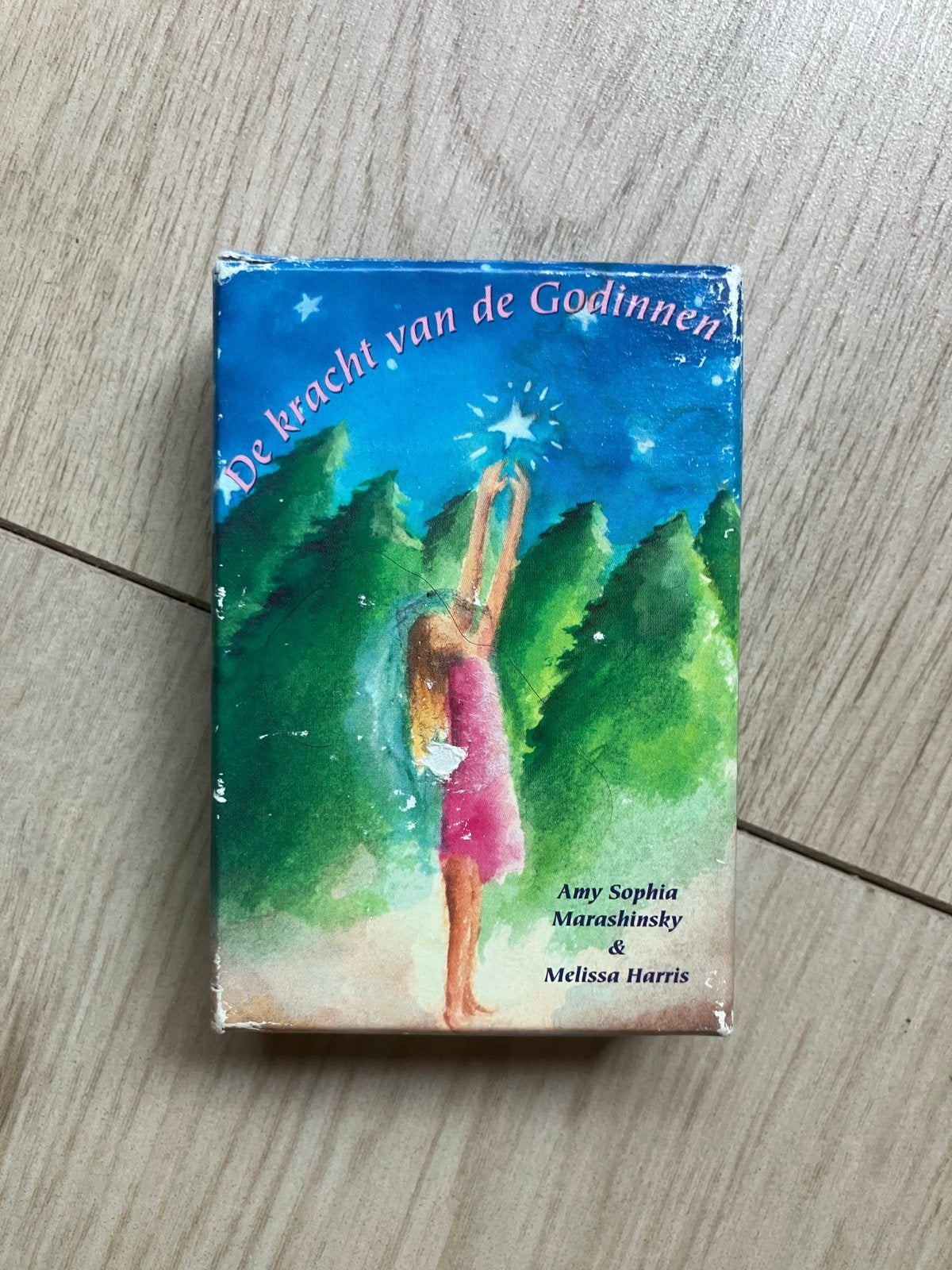 De Kracht van de Godinnen - Orakelkaarten met boekje, Boeken, Ophalen of Verzenden, Gelezen, Spiritualiteit algemeen, Overige typen