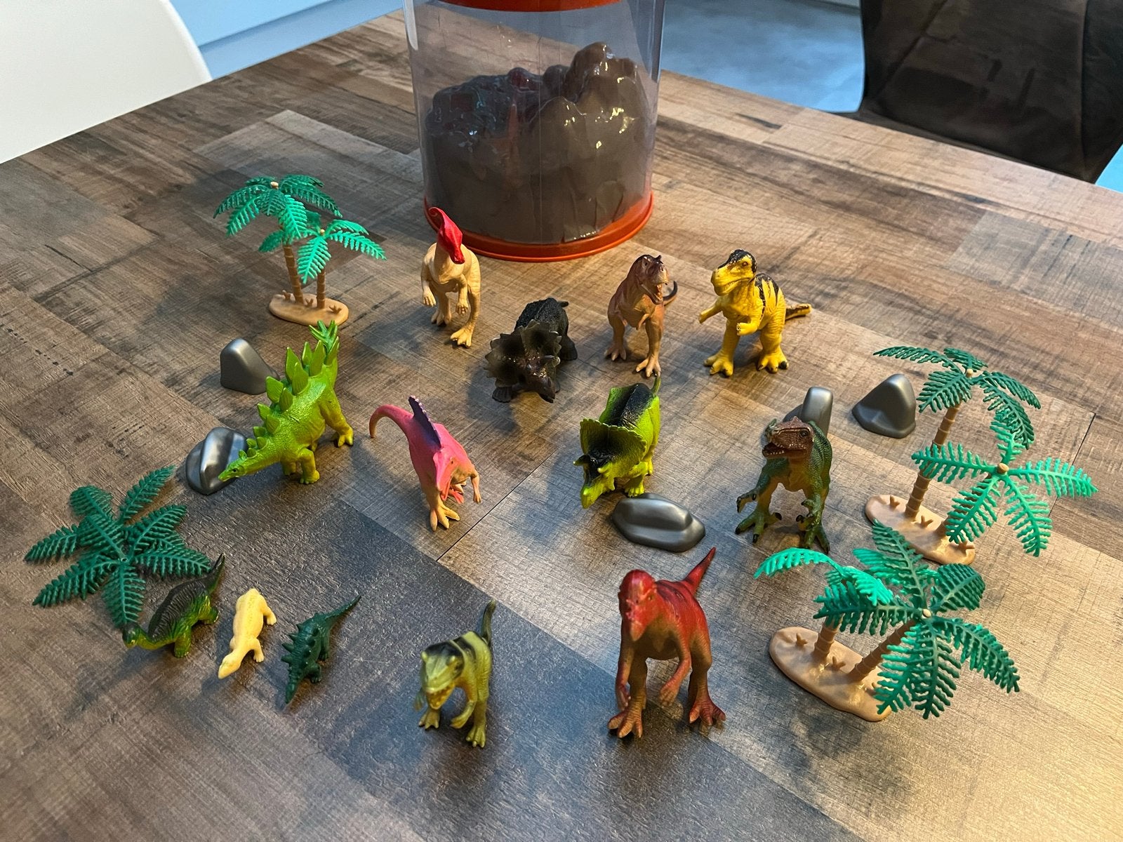 Dinosaurus speelset met accessoires en opbergton, Ophalen of Verzenden, Gebruikt