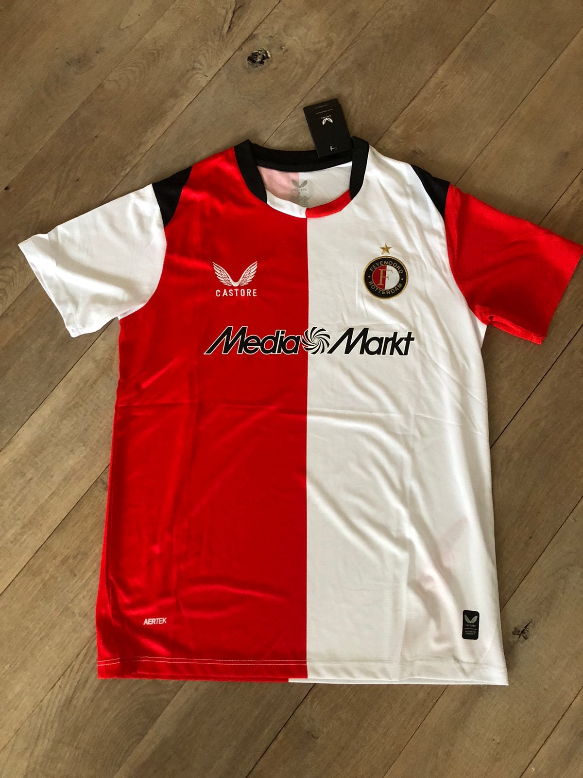 Feyenoord home shirt 26/27 *Nieuw* maat M, Ophalen of Verzenden, Zo goed als nieuw, Shirt