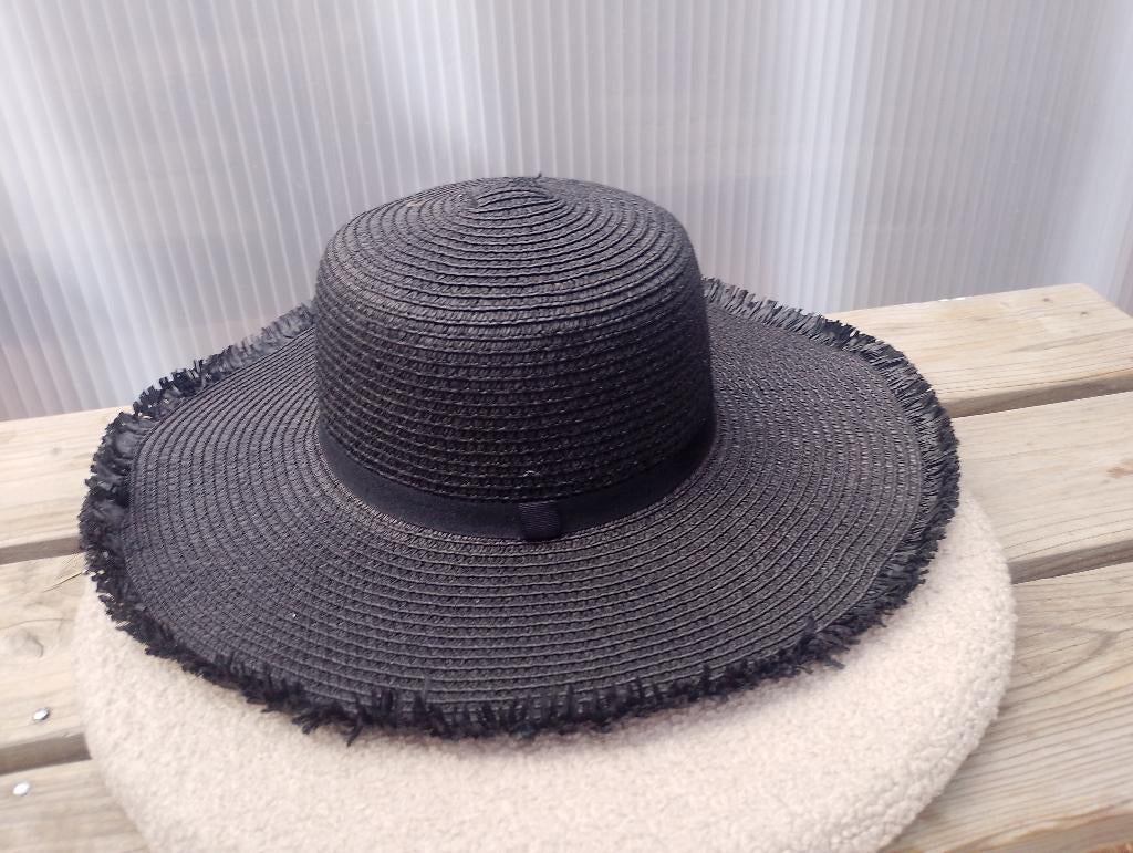 zwarte strandhoed, Kleding | Dames, Hoeden en Petten, Ophalen, Zo goed als nieuw, 55 cm (S, 6⅞ inch) of minder, Hoed