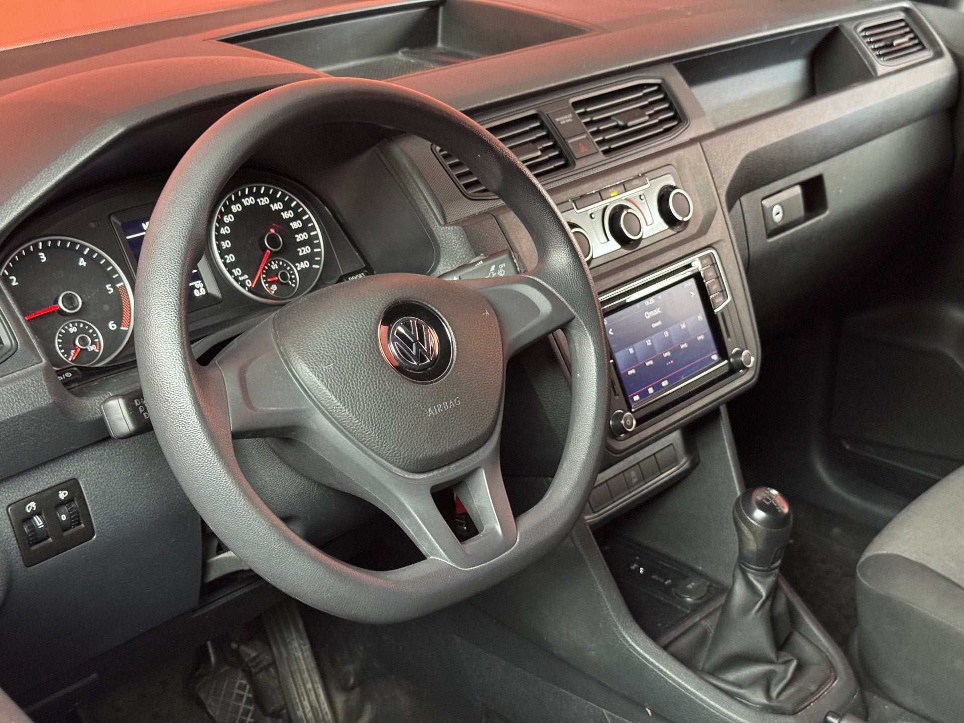 Volkswagen Caddy 2.0 TDI L1H1 BMT Trendline | Navigatie | PD, Auto's, Gebruikt, 4 cilinders, Volkswagen, Wit