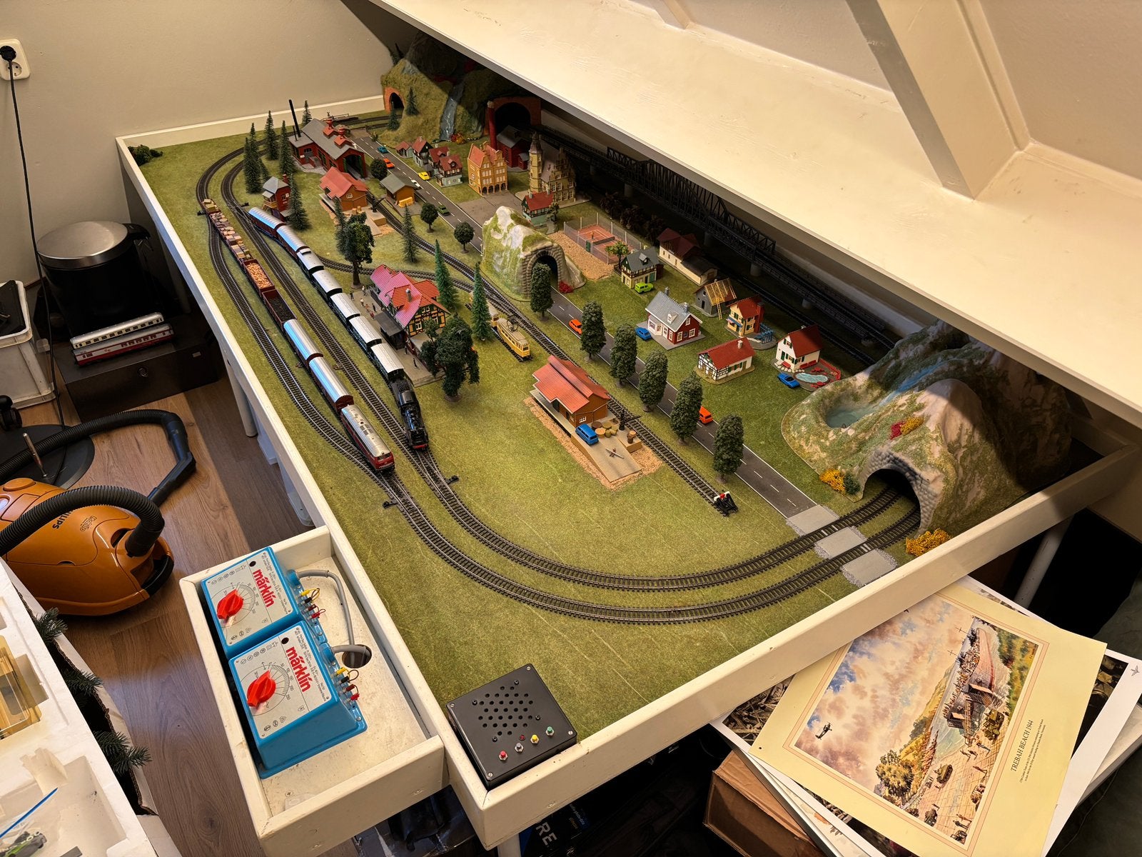Treintafel 122x244 cm (leeg) voor treinbaan, Hobby en Vrije tijd, Modeltreinen | H0, Ophalen, Gelijkstroom of Wisselstroom, Brug, Tunnel of Gebouw