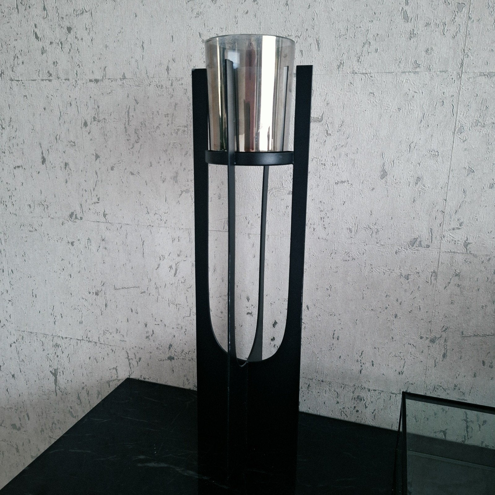 Hoge zwart metalen kandelaar windlicht nieuw, Zwart, Nieuw, Ophalen of Verzenden, X