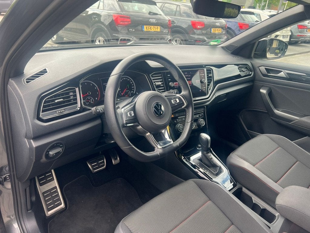 Volkswagen T-Roc 1.5 TSI Sport automaat, stoelverw, airco, p, Stof, Zwart, 4 cilinders, 150 pk