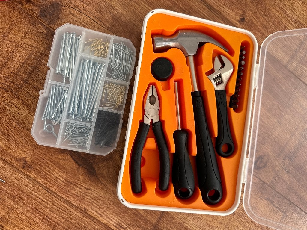 IKEA FIXA gereedschapsset + extra schroeven en spijkers, Ophalen, Zo goed als nieuw, Gereedschapsset