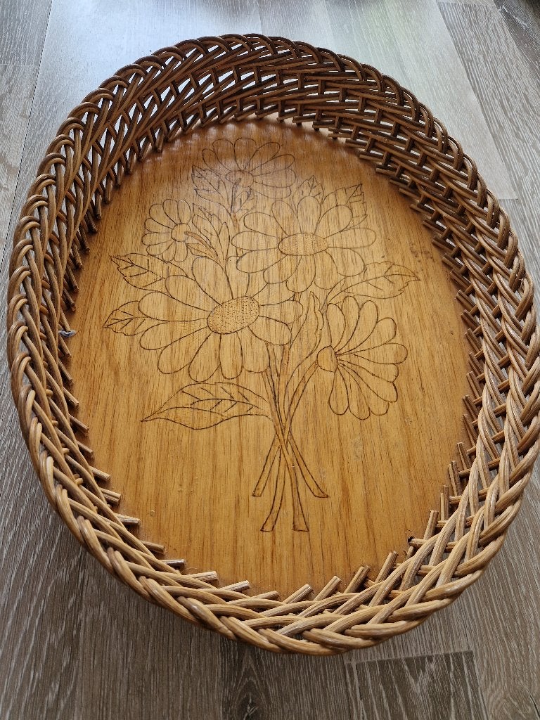 Vintage dienblad/serveerblad van riet in volkskunststijl, Huis en Inrichting, Woonaccessoires | Dienbladen, Ophalen of Verzenden