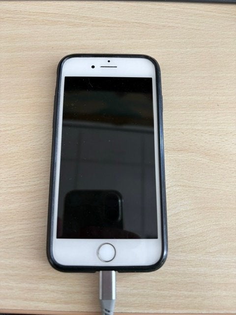 Iphone 8 + beschermhoesje, Telecommunicatie, Mobiele telefoons | Apple iPhone, Gebruikt, Wit, Ophalen of Verzenden, 64 GB
