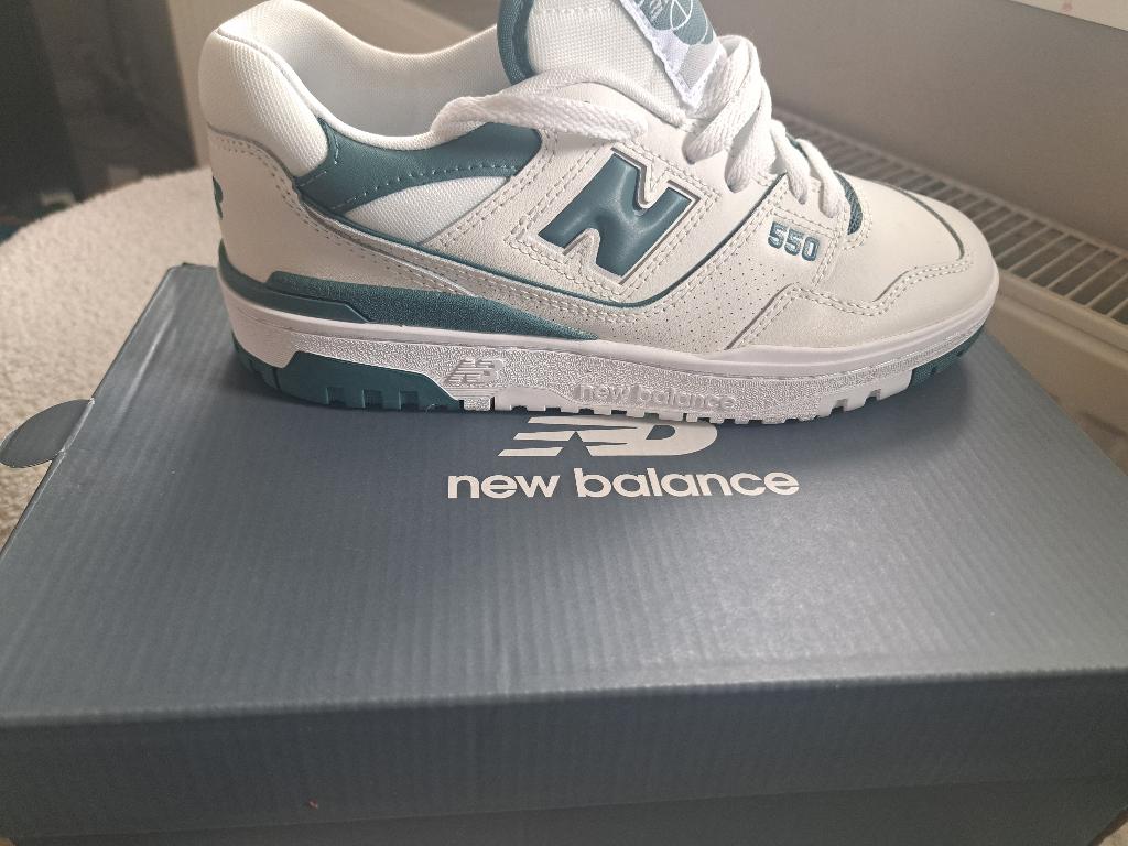 New balance model 550, Ophalen of Verzenden, Nieuw, Hardloopschoenen, Overige merken